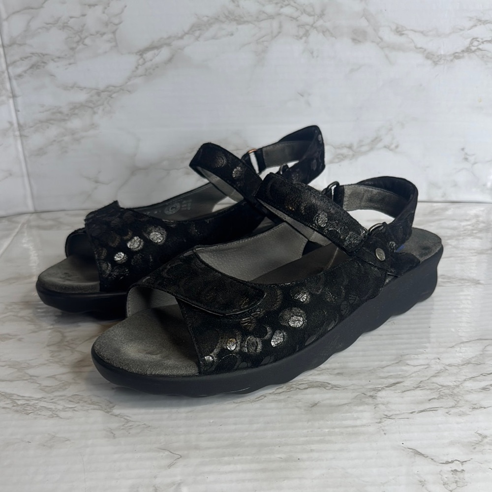 Wolky Pichu Women's Open Toe Flat Ankle Strap Comfort Sandals Black 9.5 - Picture 2 of 10
